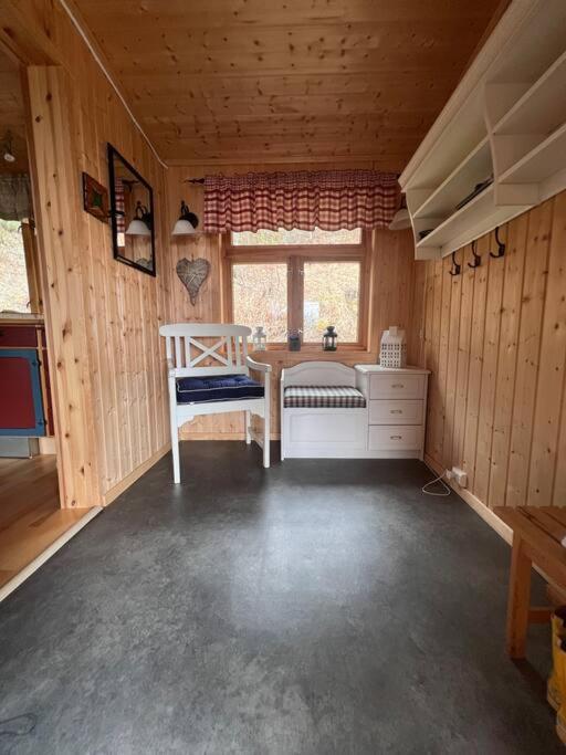 Cozy And Spacious Cabin Svensby Esterno foto